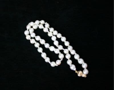 14ct GOLD 40cm  "OYSTER" AKOYA WHITE PEARL NECKLACE NEW