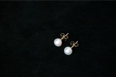 8mm WHITE FRESHWATER PEARL STUD EARRINGS ON 9CT GOLD