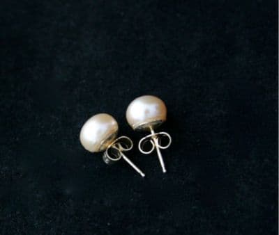 8mm PEACH FRESHWATER PEARL STUD EARRINGS ON 9CT GOLD